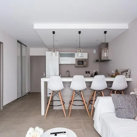 Le Patio - Stationnement Privatif & Tram - Proche Montpellier Appartement
